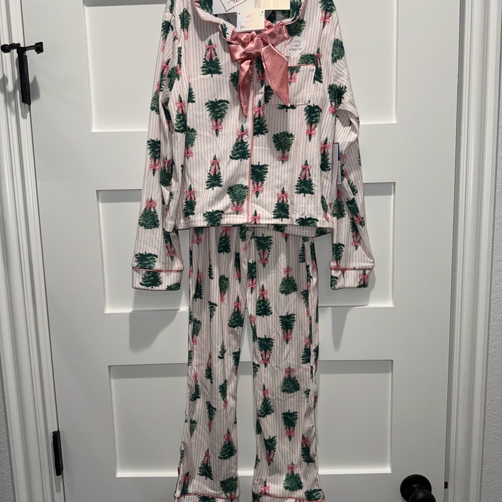 Mommy and Me Christmas Pajamas - Tahari NWT 10/12
